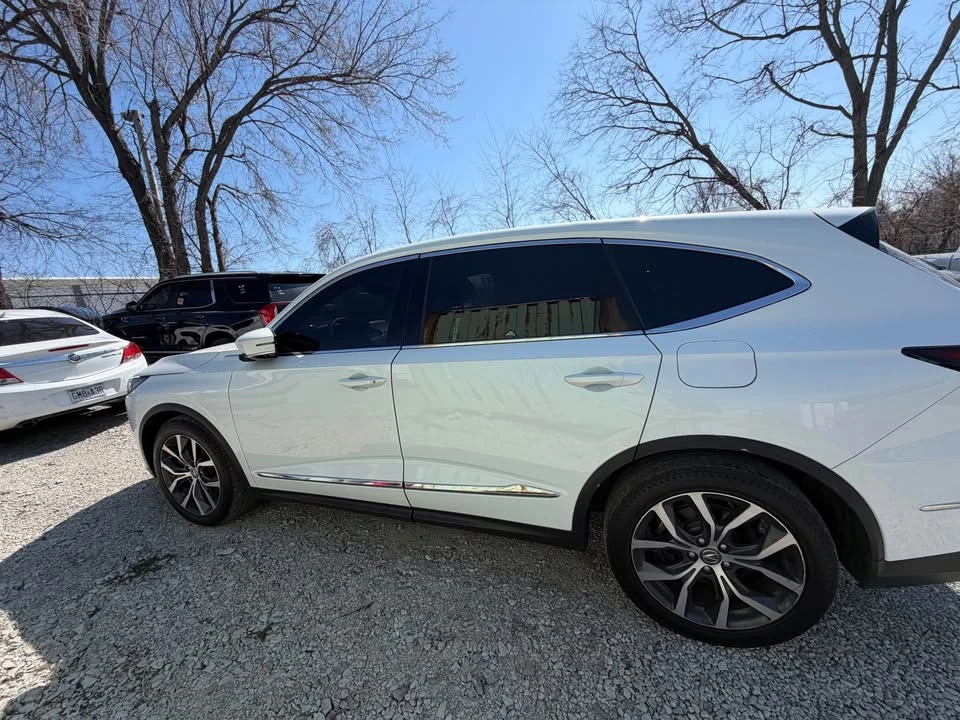 2023 Acura MDX 4th Gen - Image 2 of 7