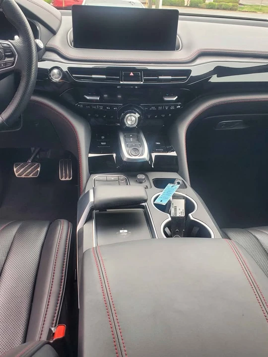 2023 Acura MDX 4th Gen - Image 9 of 11