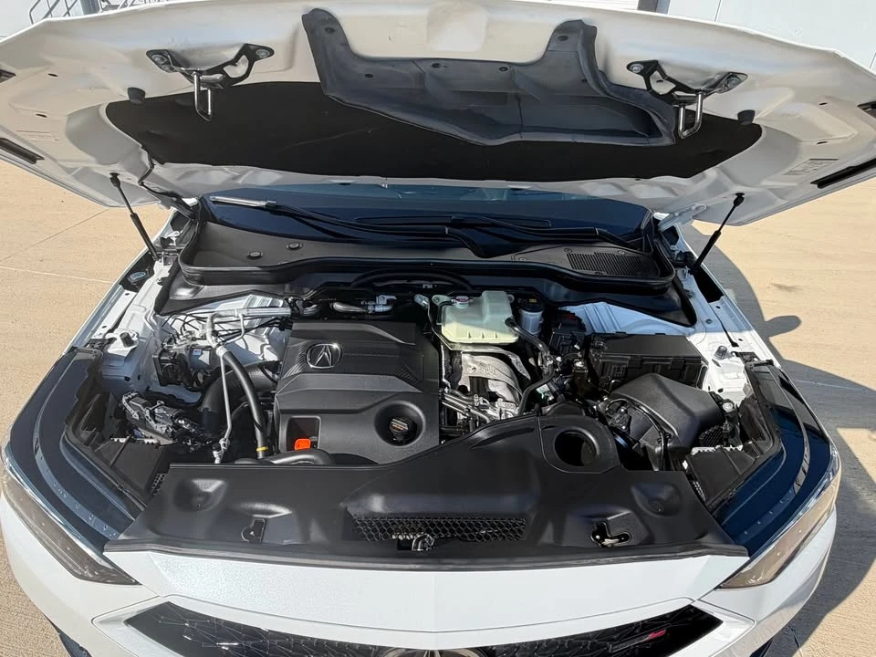 2023 Acura MDX 4th Gen - Image 10 of 20