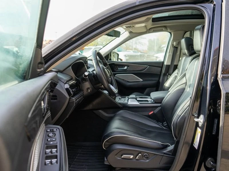 2023 Acura MDX 4th Gen - Image 9 of 18