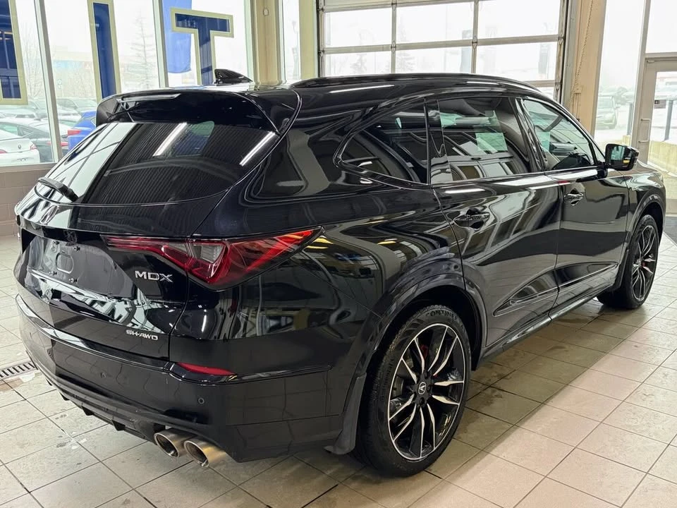 2023 Acura MDX 4th Gen - Image 16 of 19