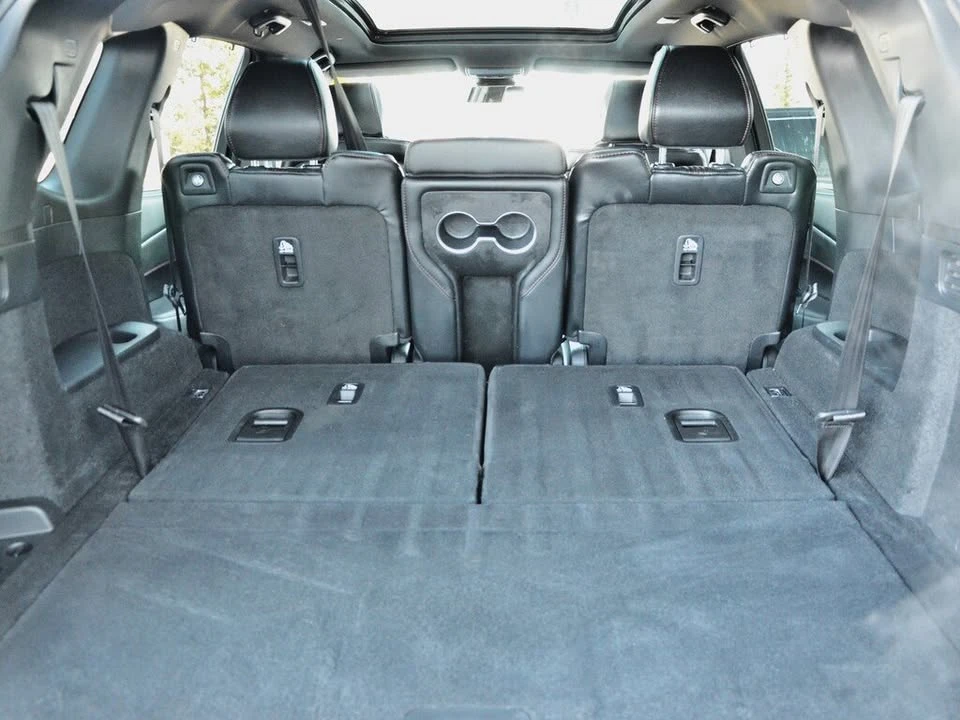2023 Acura MDX 4th Gen - Image 13 of 18