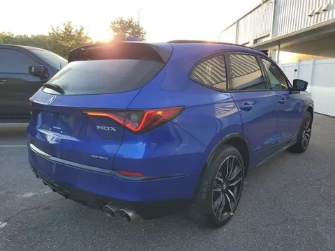 2023 Acura MDX 4th Gen - Image 3 of 18