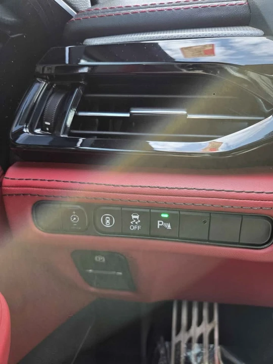 2023 Acura MDX 4th Gen - Image 15 of 20