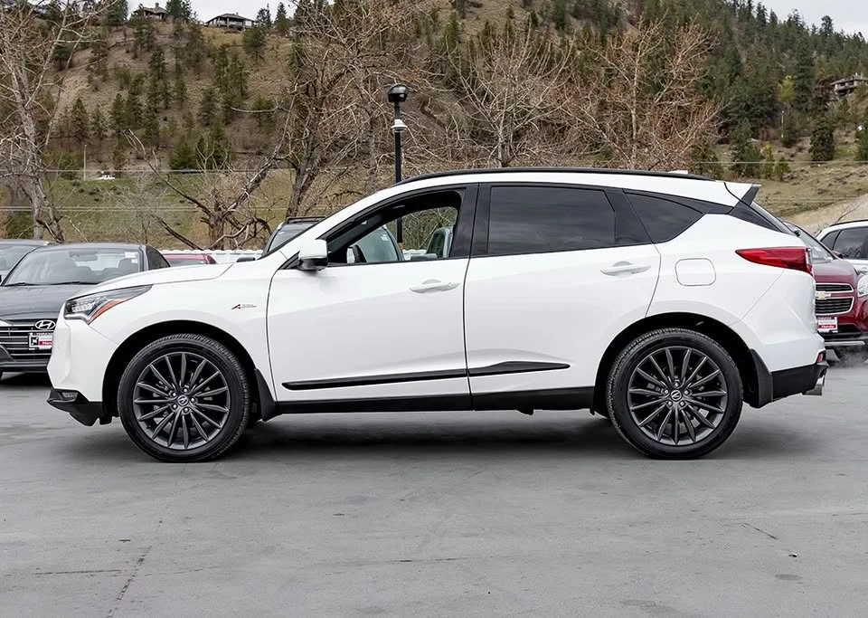 2023 Acura RDX 3rd Gen - Image 2 of 9