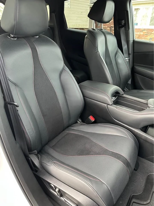 2023 Acura RDX 3rd Gen - Image 9 of 10