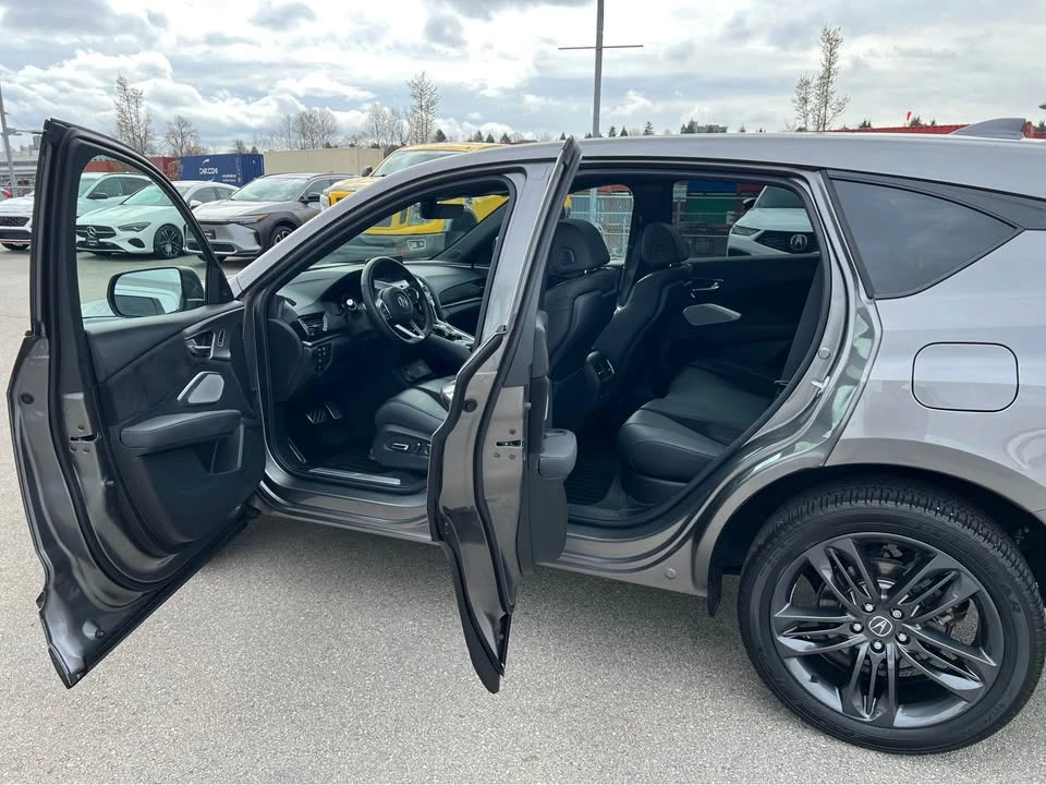 2023 Acura RDX 3rd Gen - Image 8 of 17