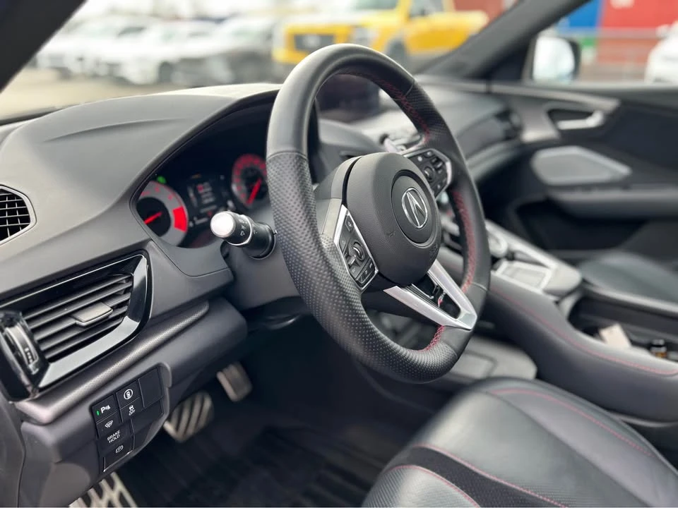 2023 Acura RDX 3rd Gen - Image 11 of 17