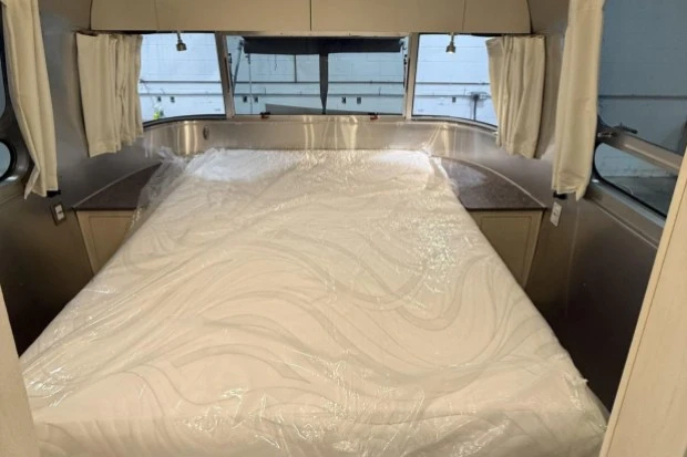 2023 Airstream - Image 6 of 7