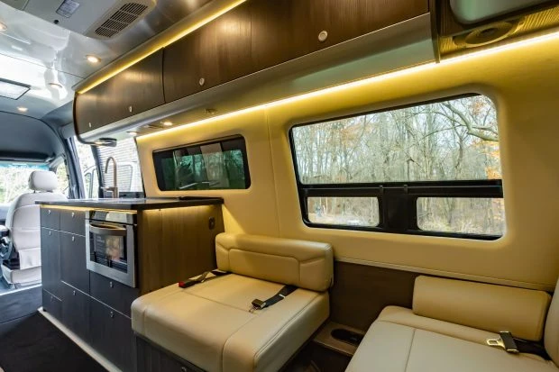 2023 Airstream - Image 6 of 8