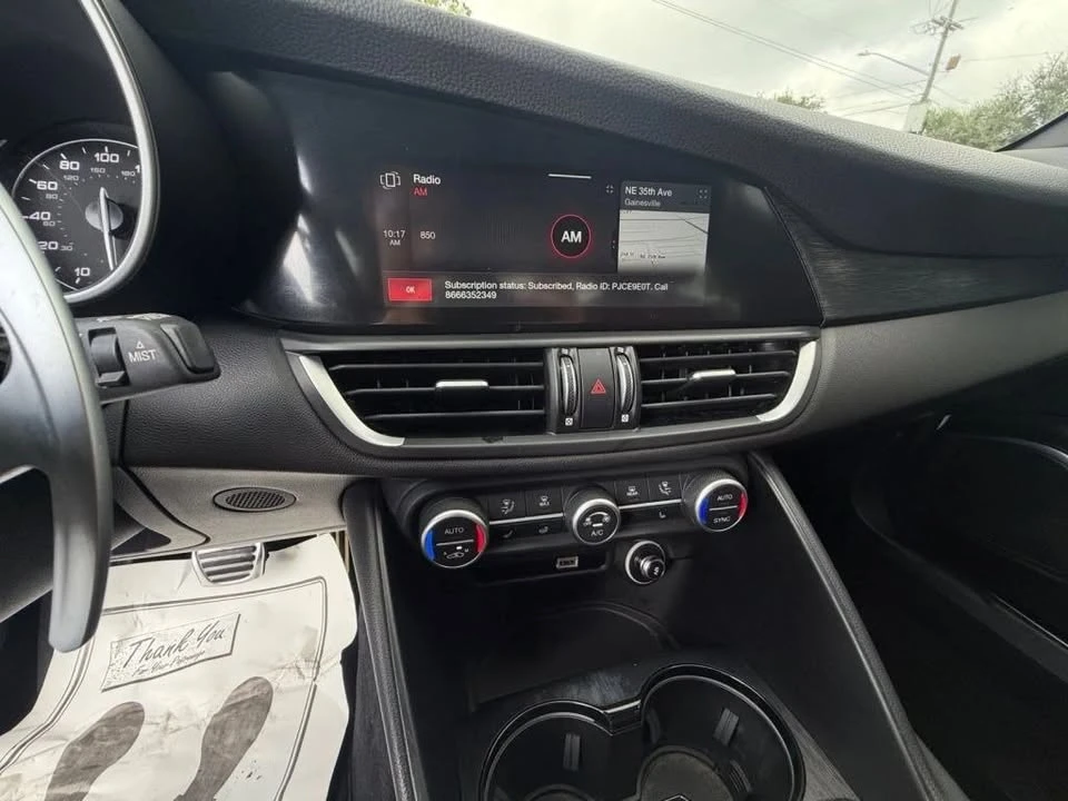2023 Alfa Romeo Giulia - Image 19 of 20