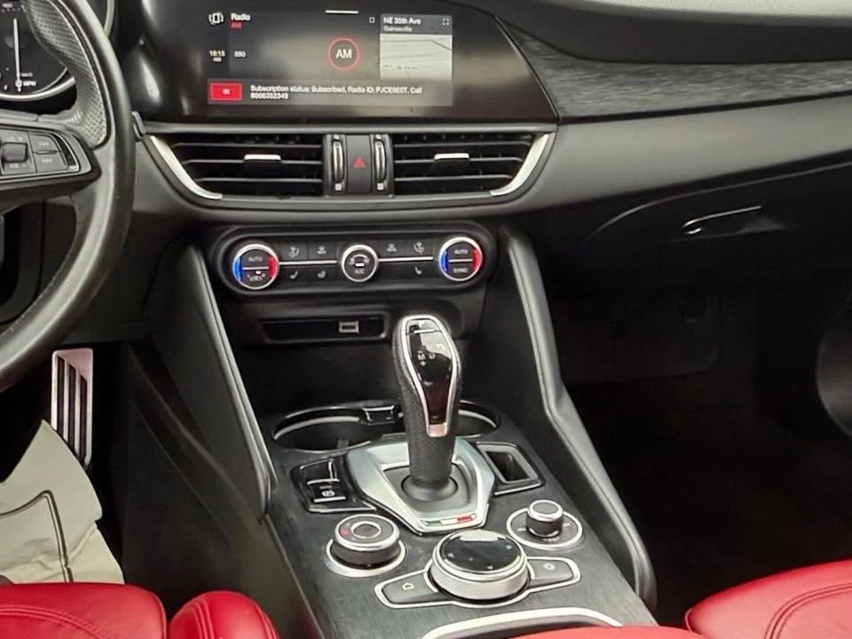 2023 Alfa Romeo Giulia - Image 14 of 20