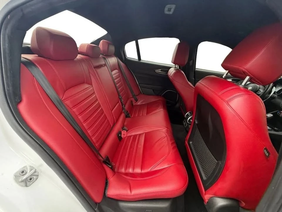 2023 Alfa Romeo Giulia - Image 17 of 20