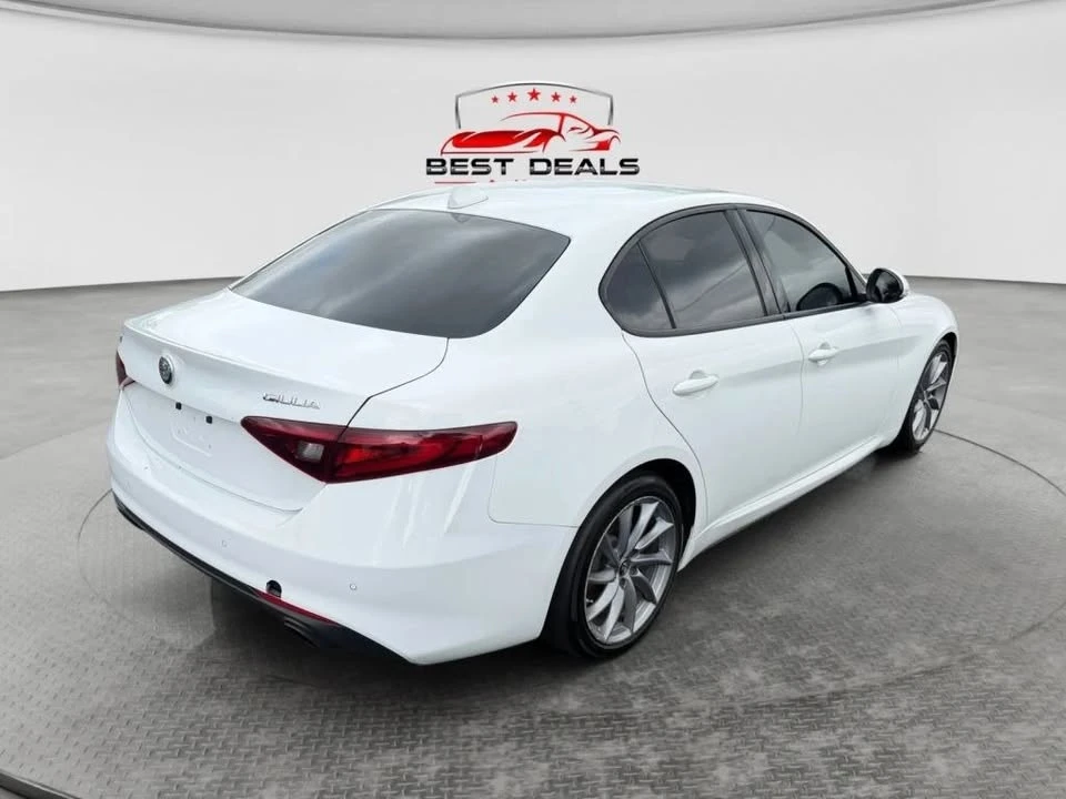 2023 Alfa Romeo Giulia - Image 5 of 20