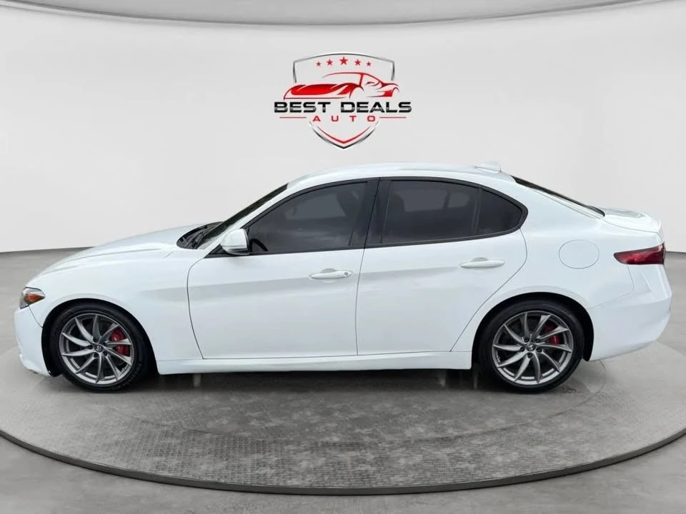 2023 Alfa Romeo Giulia - Image 2 of 20
