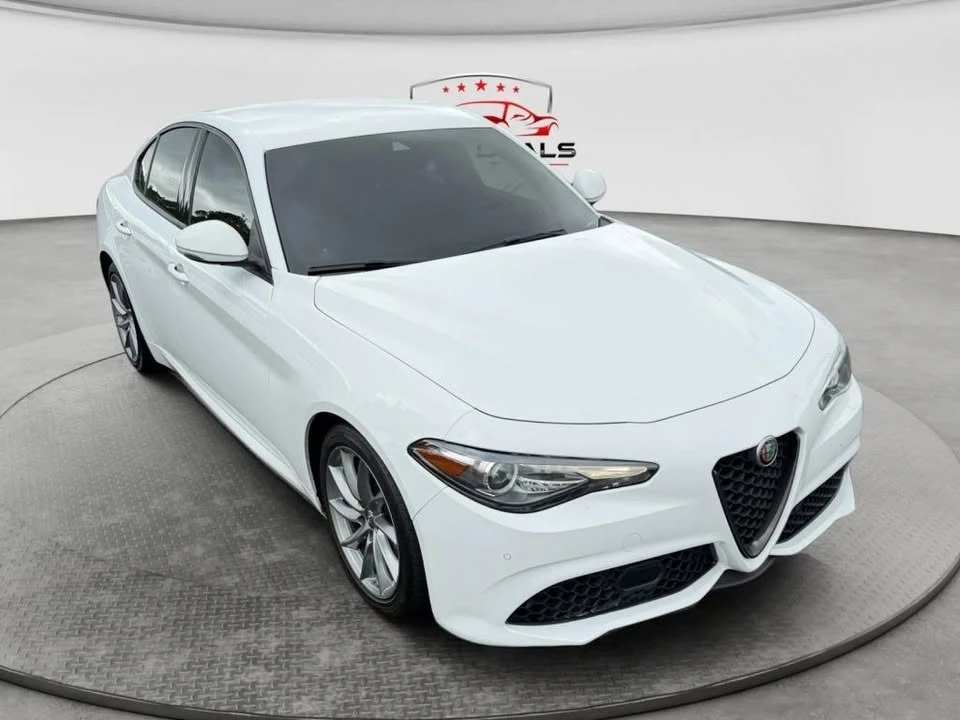2023 Alfa Romeo Giulia - Image 7 of 20