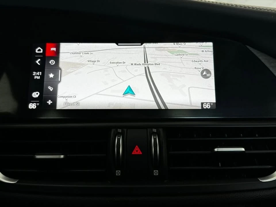 2023 Alfa Romeo Giulia - Image 13 of 16