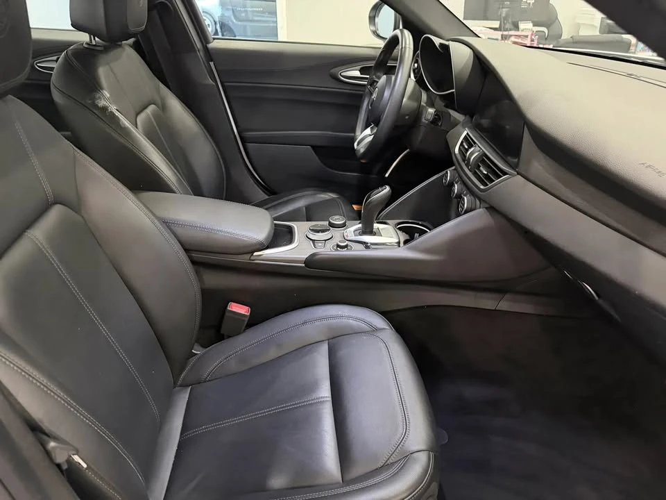 2023 Alfa Romeo Giulia - Image 12 of 20