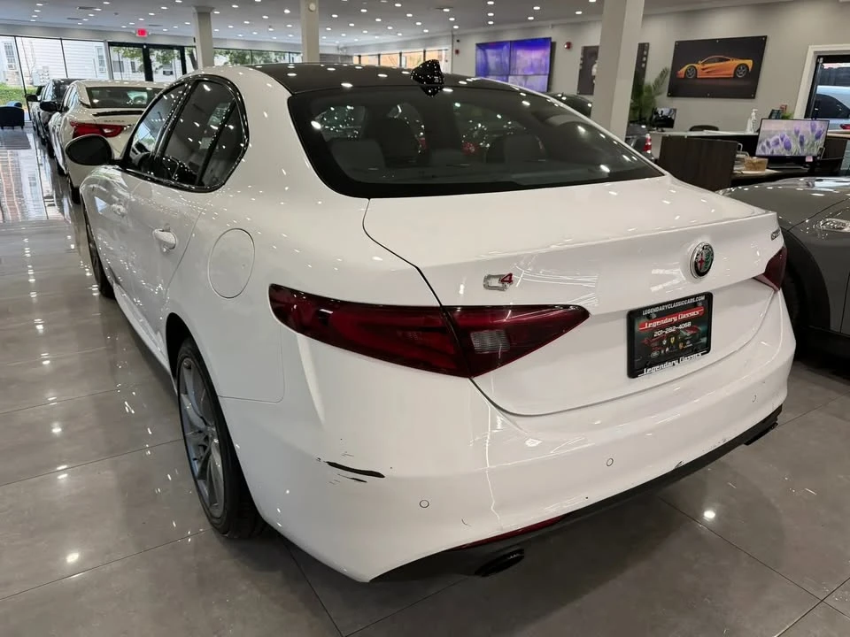 2023 Alfa Romeo Giulia - Image 3 of 20