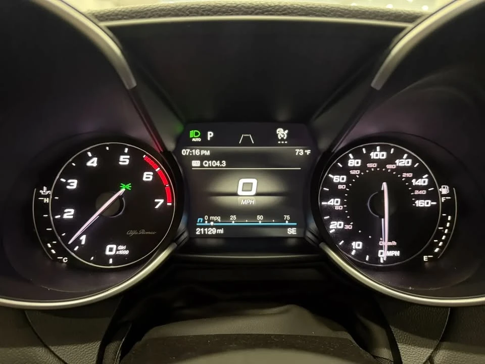 2023 Alfa Romeo Giulia - Image 15 of 20