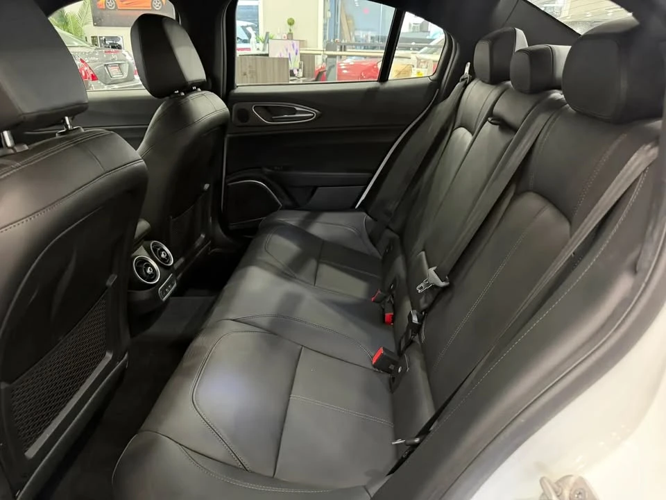2023 Alfa Romeo Giulia - Image 11 of 20