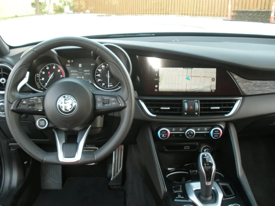2023 Alfa Romeo Giulia - Image 18 of 20