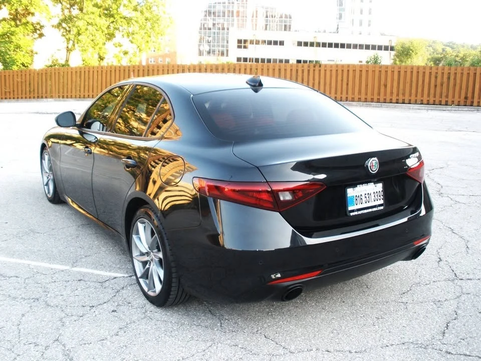 2023 Alfa Romeo Giulia - Image 6 of 20