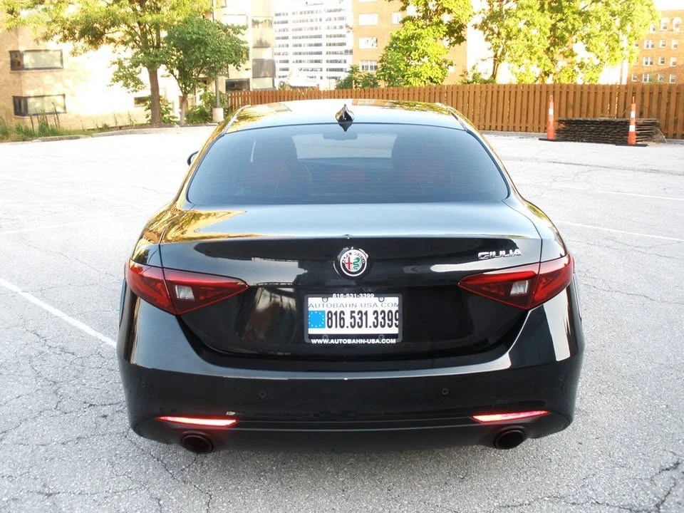 2023 Alfa Romeo Giulia - Image 7 of 20