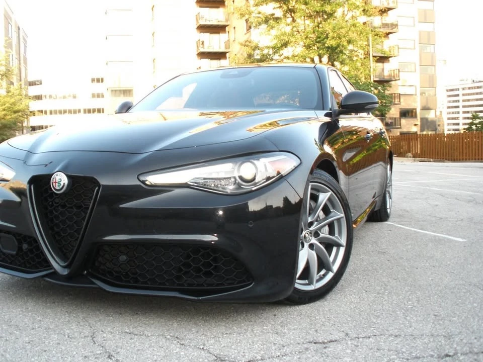 2023 Alfa Romeo Giulia - Image 4 of 20