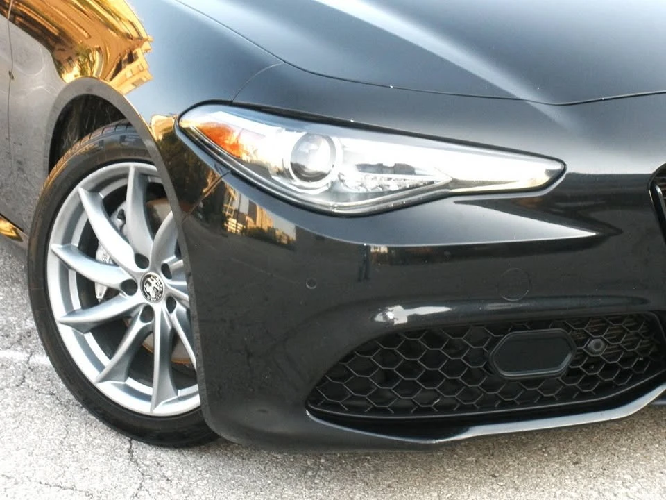 2023 Alfa Romeo Giulia - Image 2 of 20
