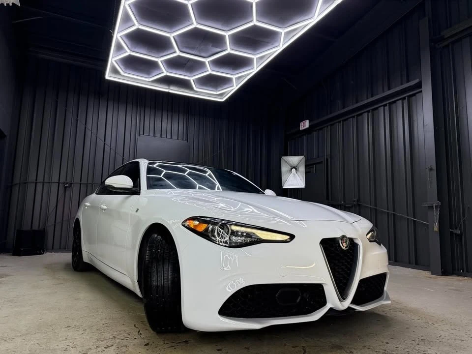 2023 Alfa Romeo Giulia - Image 6 of 20