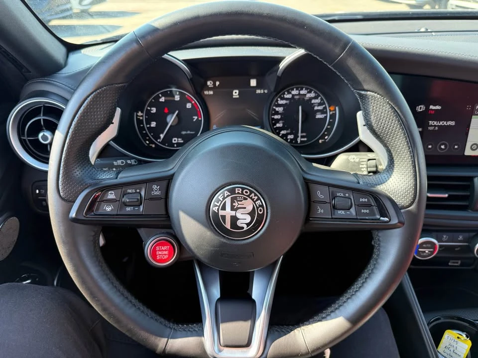 2023 Alfa Romeo Giulia - Image 10 of 12
