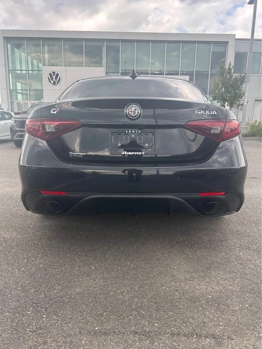 2023 Alfa Romeo Giulia - Image 4 of 9