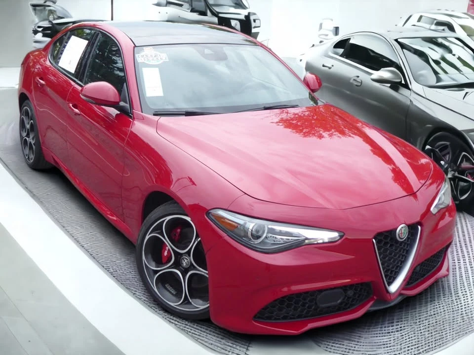 2023 Alfa Romeo Giulia - Image 2 of 20