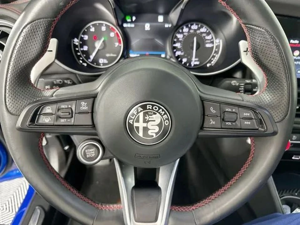 2023 Alfa Romeo Giulia - Image 12 of 20