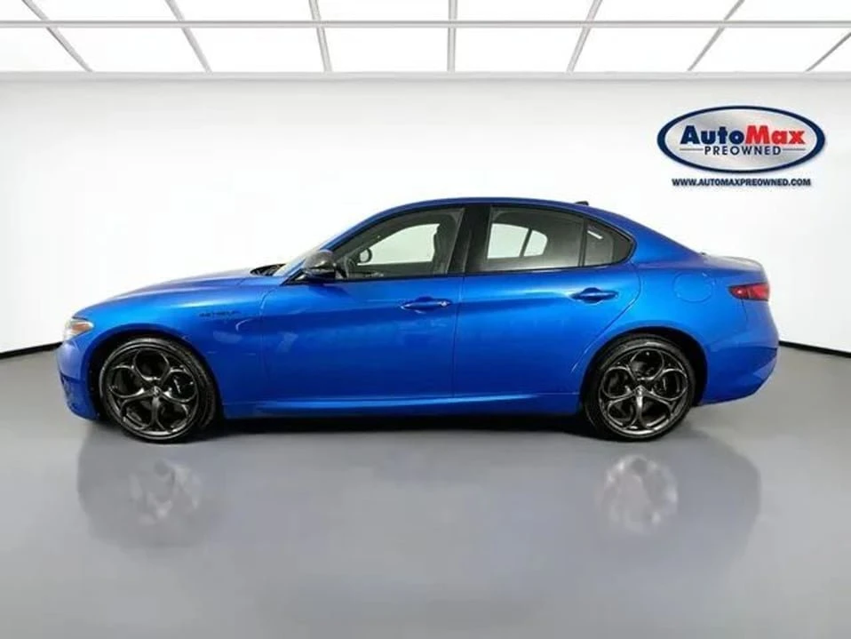2023 Alfa Romeo Giulia - Image 4 of 20