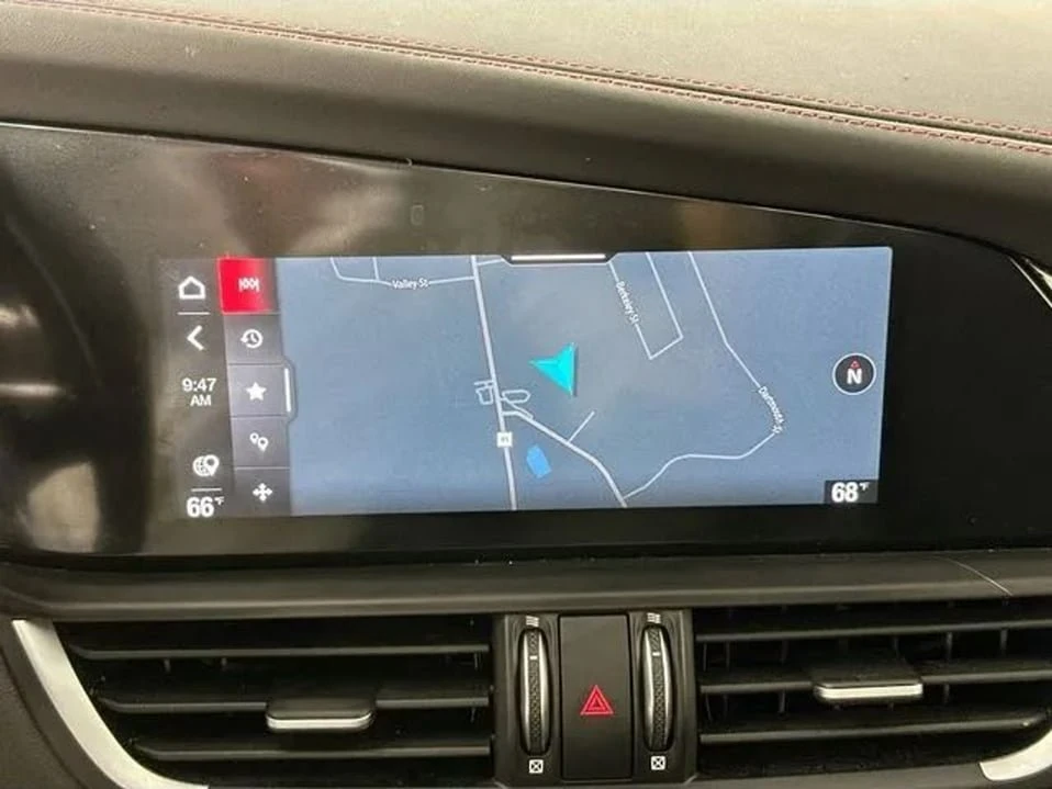 2023 Alfa Romeo Giulia - Image 17 of 20