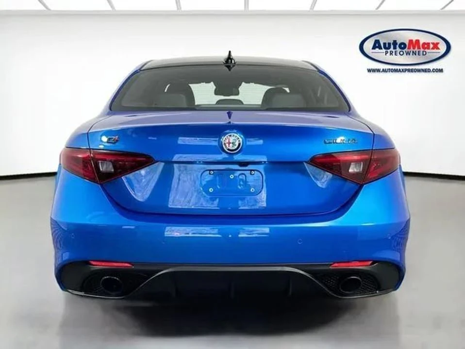 2023 Alfa Romeo Giulia - Image 6 of 20