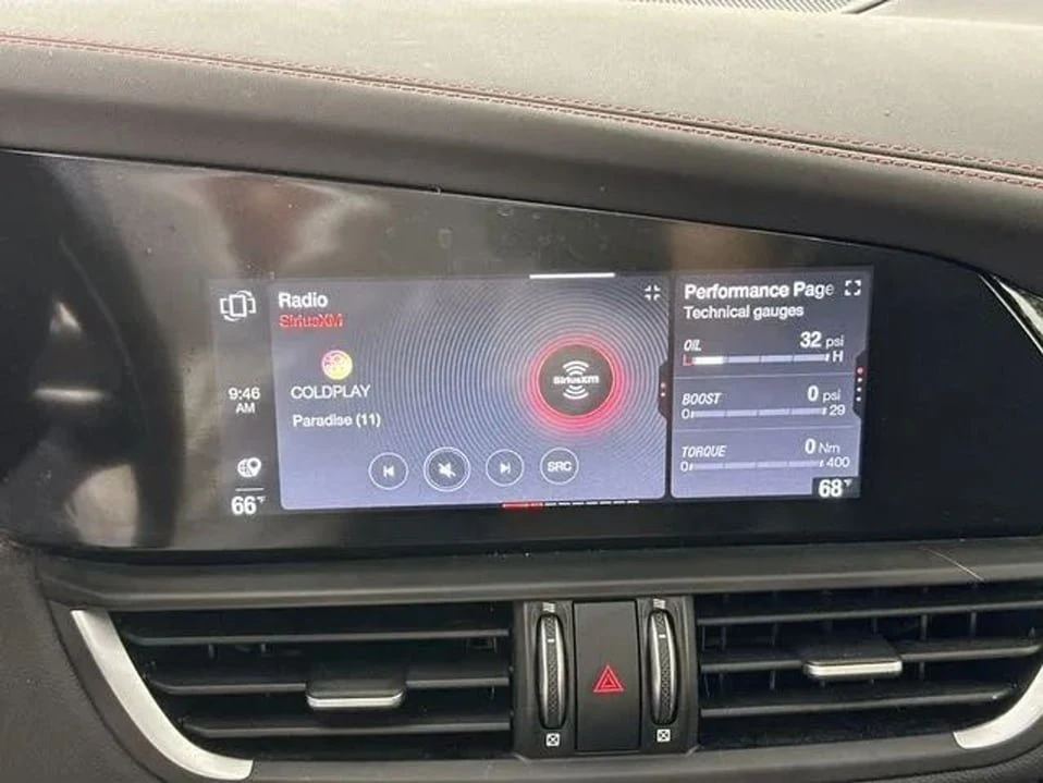 2023 Alfa Romeo Giulia - Image 16 of 20