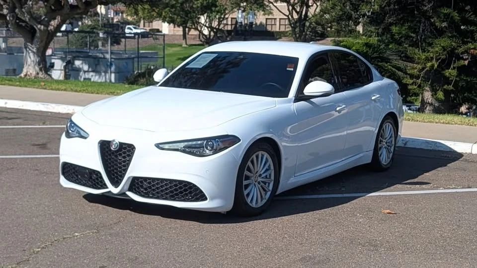 2023 Alfa Romeo Giulia - Image 7 of 14