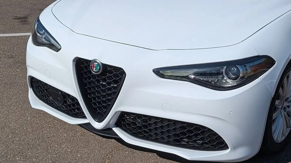 2023 Alfa Romeo Giulia - Image 11 of 14