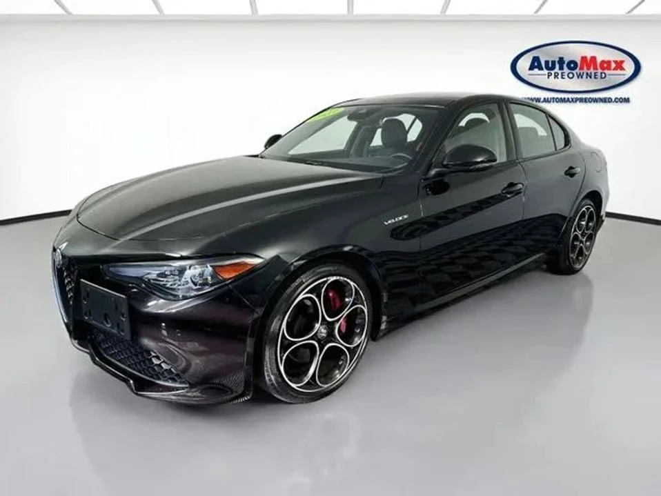 2023 Alfa Romeo Giulia - Image 3 of 20