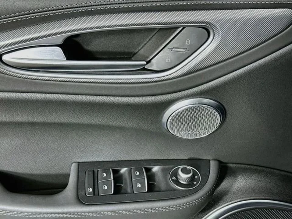 2023 Alfa Romeo Giulia - Image 20 of 20