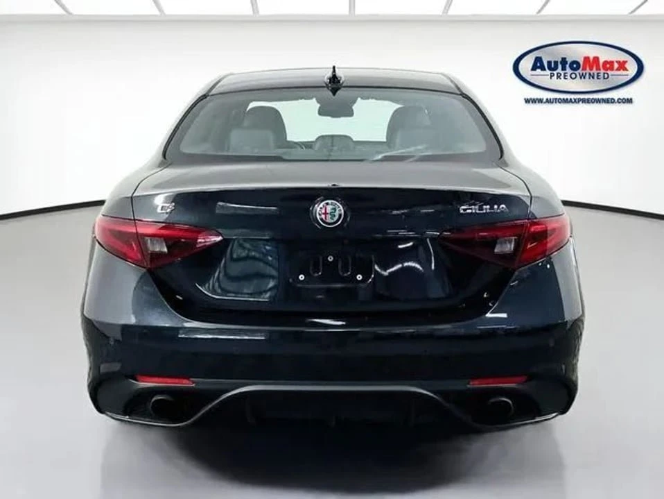 2023 Alfa Romeo Giulia - Image 6 of 20