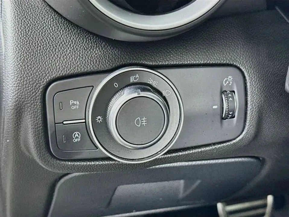 2023 Alfa Romeo Giulia - Image 19 of 20