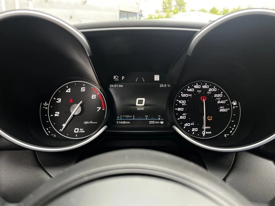 2023 Alfa Romeo Giulia - Image 14 of 20