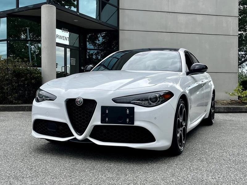 2023 Alfa Romeo Giulia - Image 3 of 20