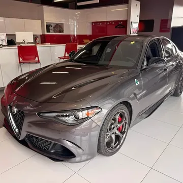 2023 Alfa Romeo Giulia Quadrifoglio Carbon Edition