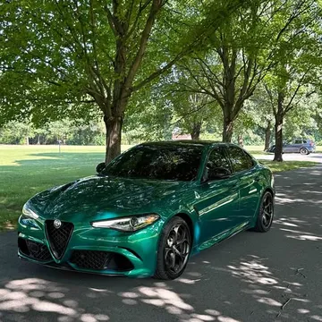 2023 Alfa Romeo Giulia Quadrifoglio Sedan 4D