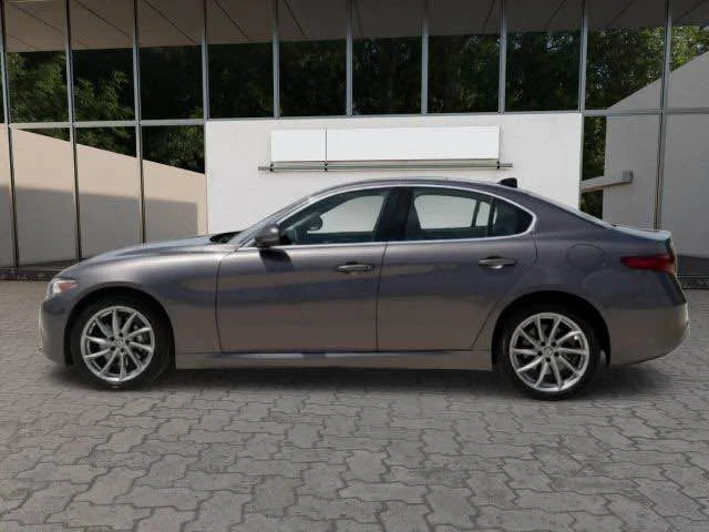 2023 Alfa Romeo Giulia - Image 6 of 7